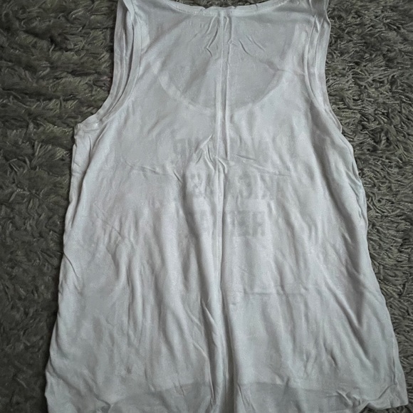Express Tank Tops (3) - Picture 9 of 10